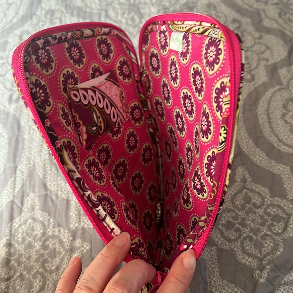 iPad case - Picture 3 of 4
